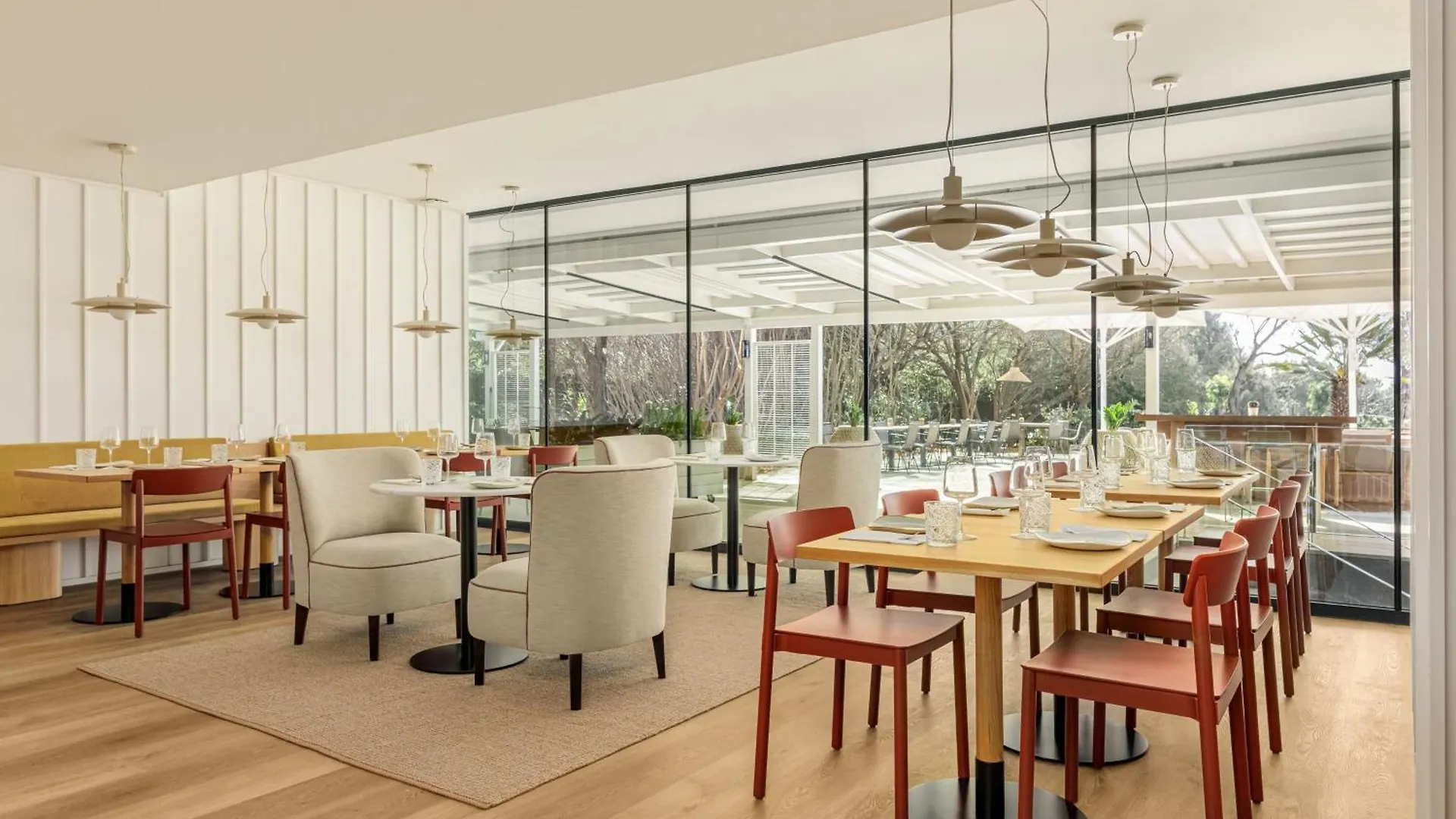 AC Hotel Gavà Mar Airport by Marriott